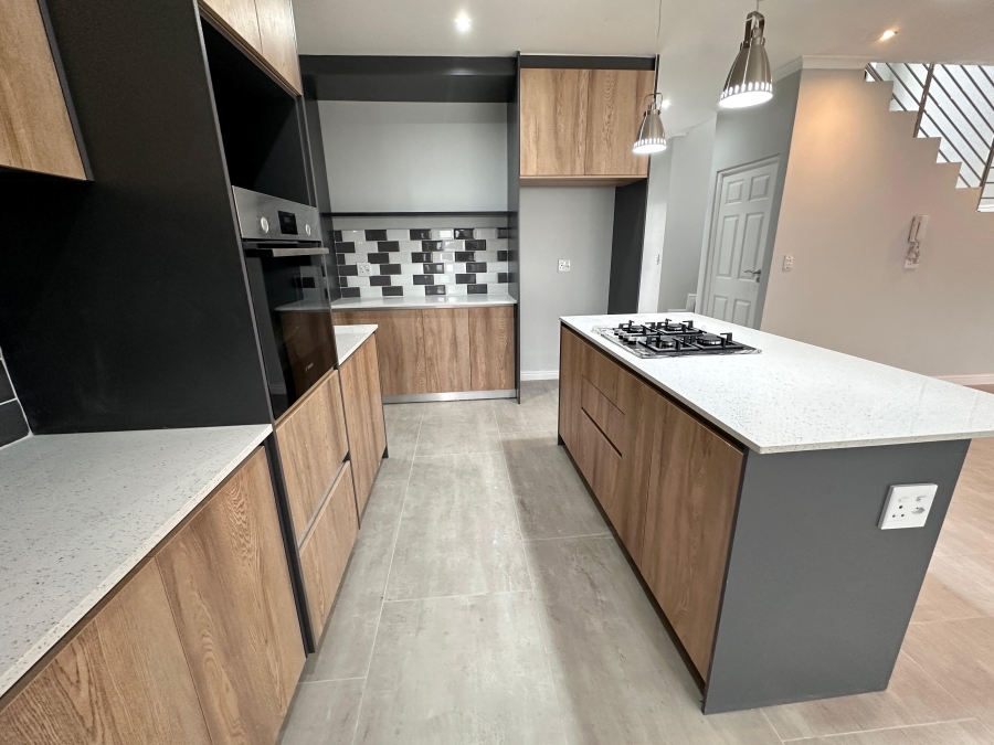 4 Bedroom Property for Sale in Sandown Western Cape